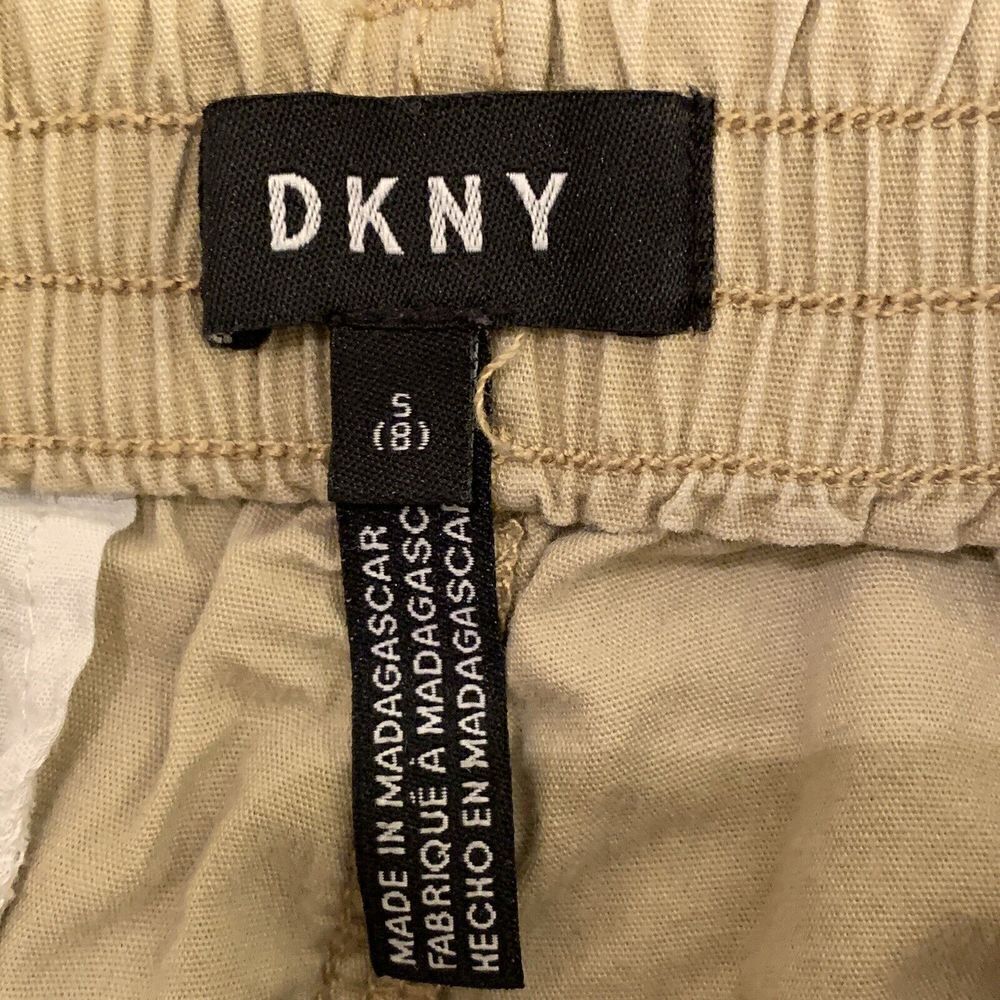 DKNY Boys Shorts Tan Beige Pockets Drawstring 100% Cotton Casual Small - Picture 4 of 4